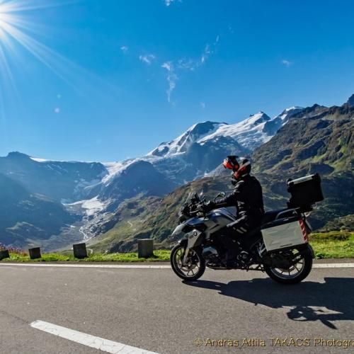 Motorcycle tour in the Alps